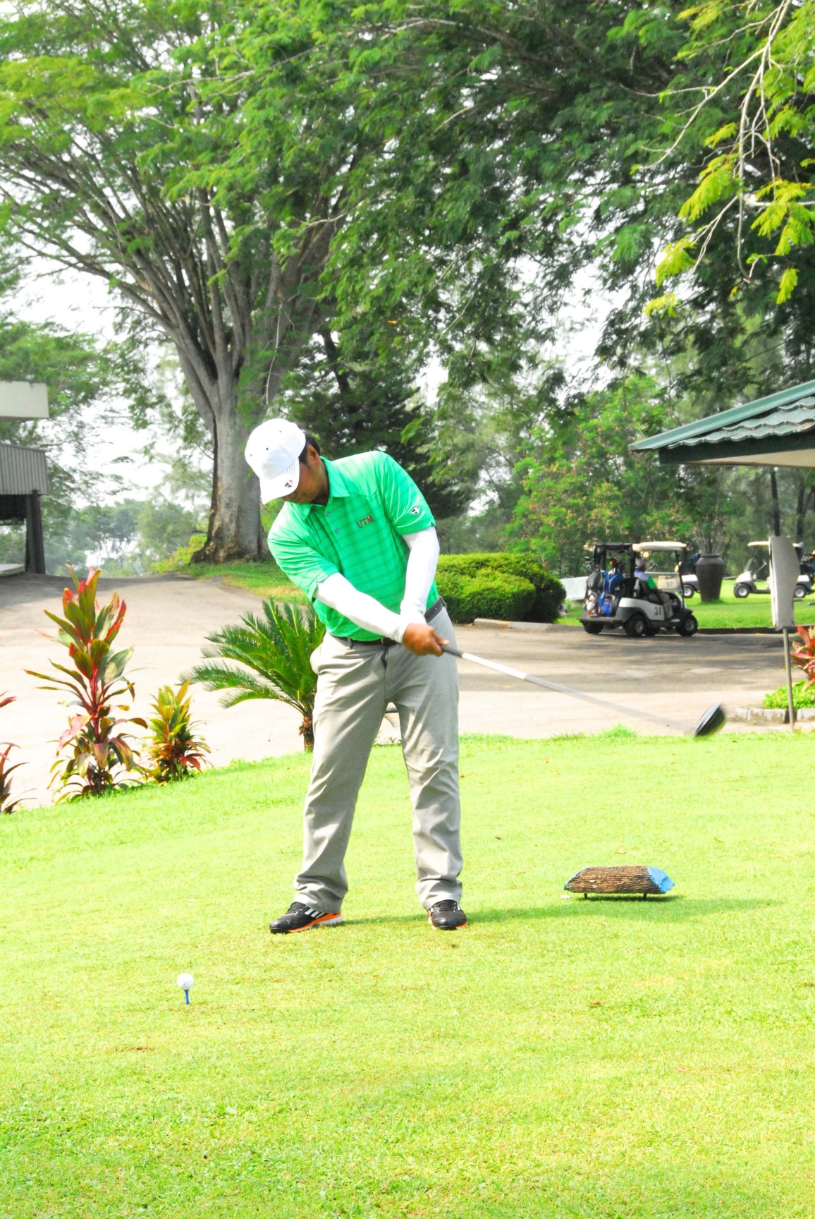 PRO15 157 GOLF DSC 0393.JPG